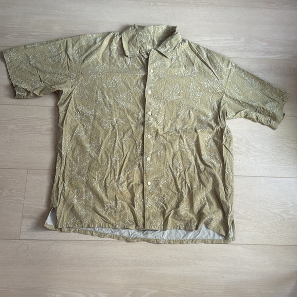 3/$10 Joseph & Feiss Light Green Tan White Pattern Button Down Shirt - Picture 1 of 6